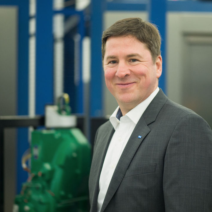 cBina_Engel__Erik_Kahlert_Erik_Kahlert_DSC_1488:720x720%281-1%29