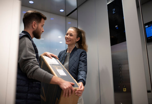 kone_feat_couple_landscape-191-hires:535x365