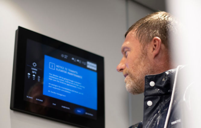 kone_feat_media_screen-portrait-006-hires-1:667x424