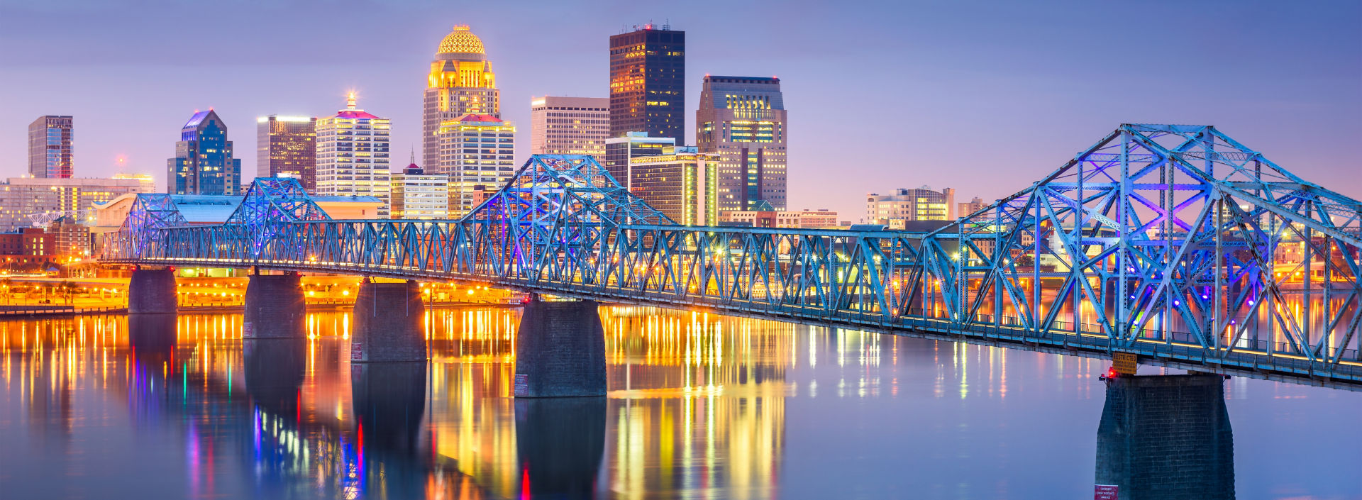 louisville-kentucky-usa-downtown-skyline-on-the-2021-08-26-18-13-16-utc:1920x705%28hero%29