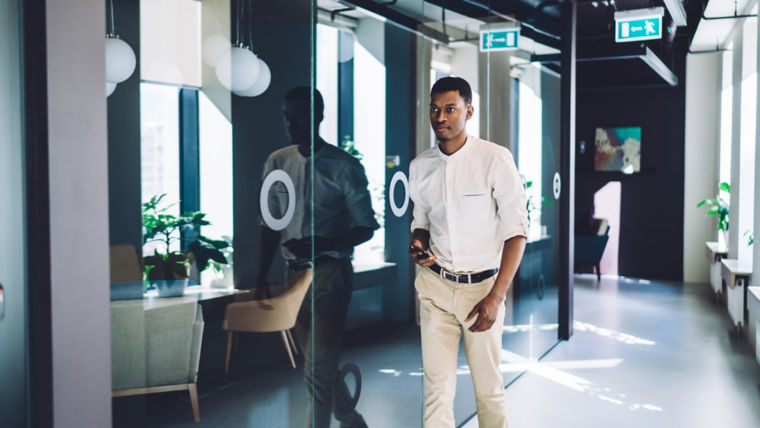 shutterstock_1673936440:760x428%2816-9%29