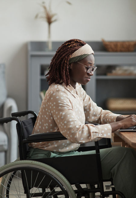 shutterstock_1906715449:451x656%2811-16%29