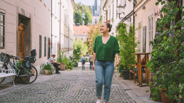 shutterstock_2265996411:760x428%2816-9%29