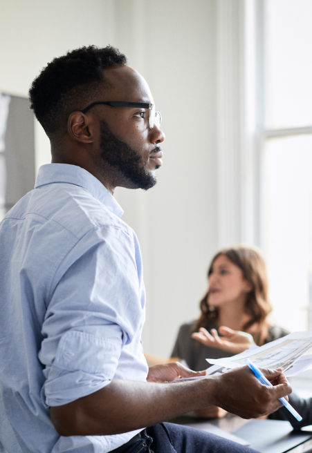 shutterstock_offset_1880614345:451x656%2811-16%29