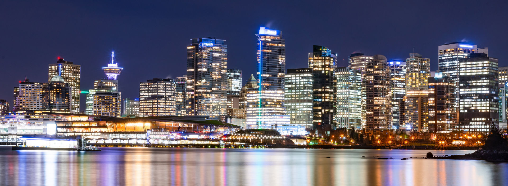 vancouver-skyline-at-night-2022-10-31-23-48-19-utc:1920x705%28hero%29