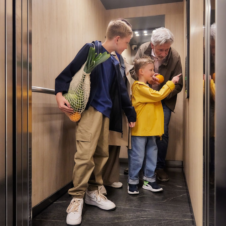 xbl_consideration_solution-clarification_mono30_landing-page_module_2:720x720%281-1%29