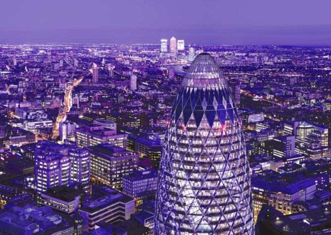 SwissRe_night_skyline:669x475