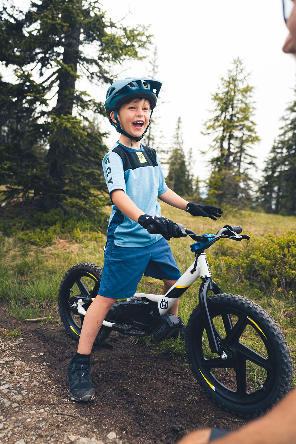 BICICLETA ELÉCTRICA INFANTIL HUSQVARNA 12 EDRIVE