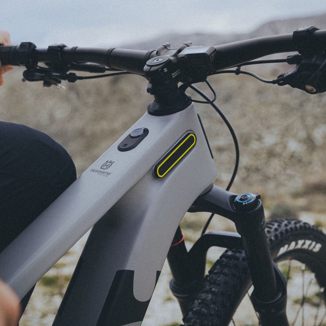 VTT électrique grosse batterie pas cher : Husqvarna Light Cross LC5