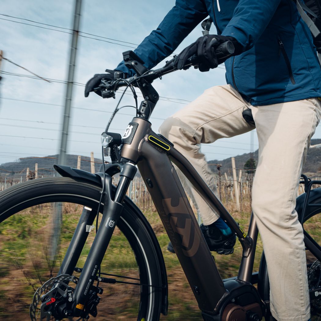 VTC électrique femme pas cher : Husqvarna Tourer T2 Dame