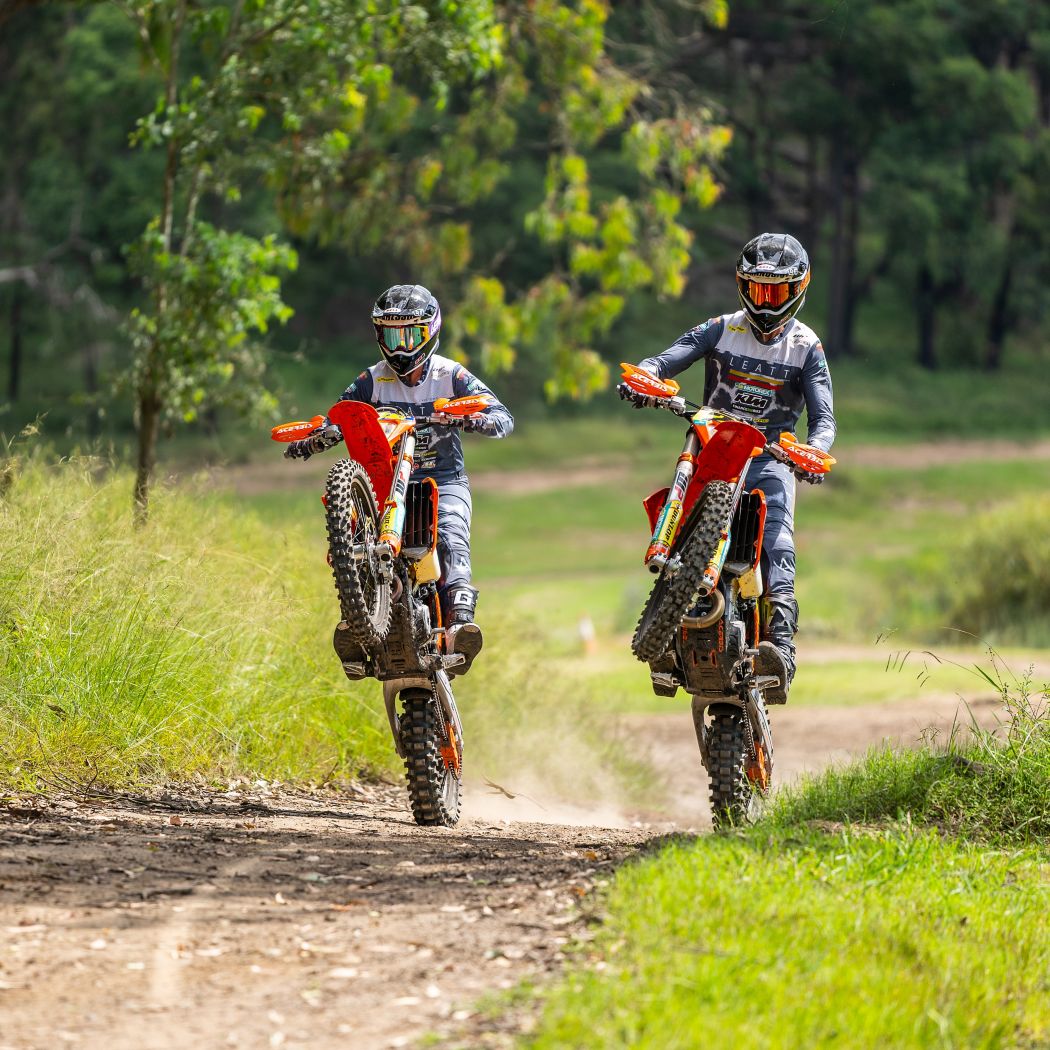 Enduro rider top