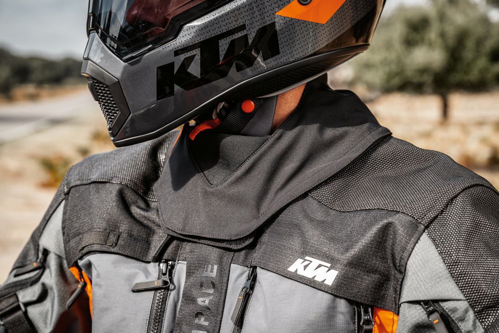 KTM Terra Adventure: capi di abbigliamento, 2021, caratteristiche,  informazioni