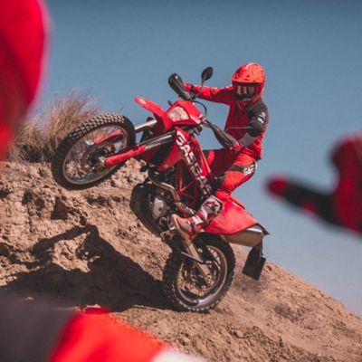 GET ON THE GAS WITH THE NEW GASGAS SM 700 AND ES 700! | GASGAS United ...