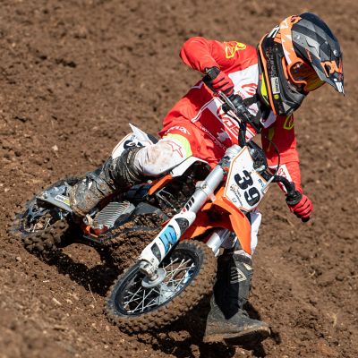 SECURE ONE OF THE FINAL PLACES ON THE START GATE FOR THE 2022 EUROPEAN JUNIOR E-MOTOCROSS SERIES