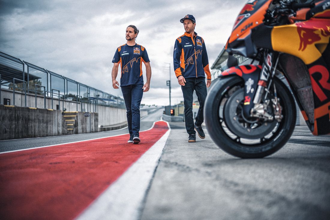 FELPA CON CAPPUCCIO KTM Ready To Race -  Italia