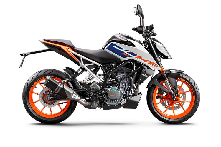 485657_MY23 KTM 125 DUKE EU_Global 90 Degrees right_EU_ Global