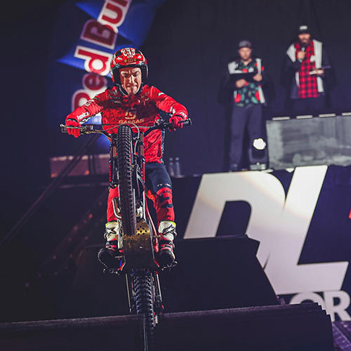 BUSTO GOES BIG TO EARN RUNNER-UP RESULT AT DL12 INDOOR TRIAL