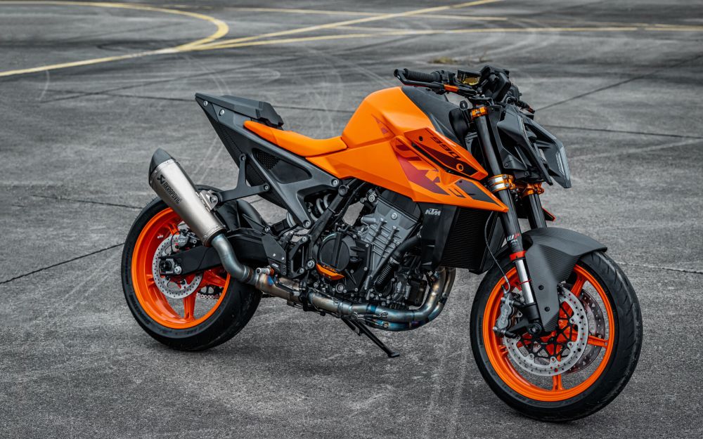 KTM 990 Duke Review – Premium Naked Motorcycle Over 800cc (USA Focused Guide)