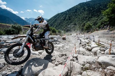 Push the limits with Husqvarna Motorcycles’ 2022 TE 300i and FE 350 Rockstar Editions