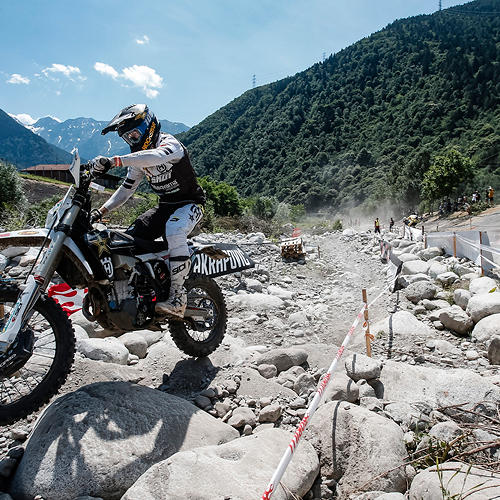 Push the limits with Husqvarna Motorcycles’ 2022 TE 300i and FE 350 Rockstar Editions