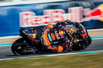 Red Bull KTM work hard for MotoGP™ Spanish points as Binder takes 6th ...