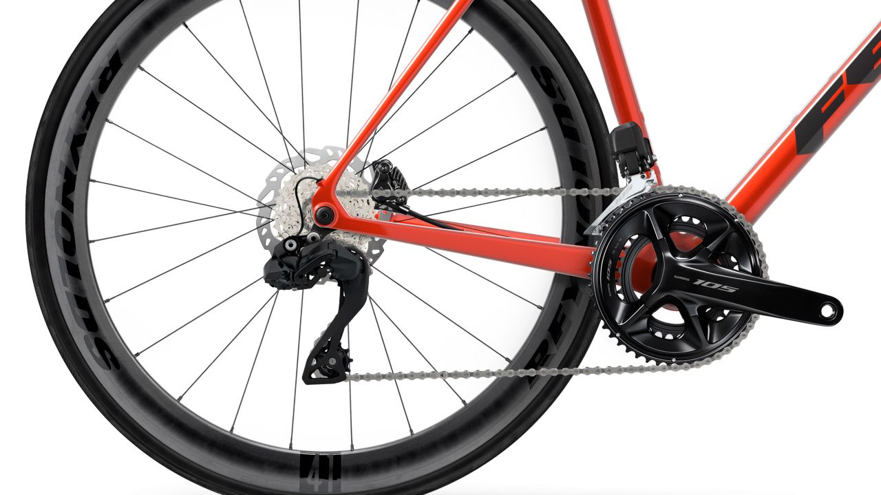 FR-ADV-105-Di2-fast-orange-drivetrain