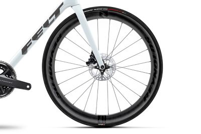 FR-ADV-Ultegra-Di2-lightning-white-wheels