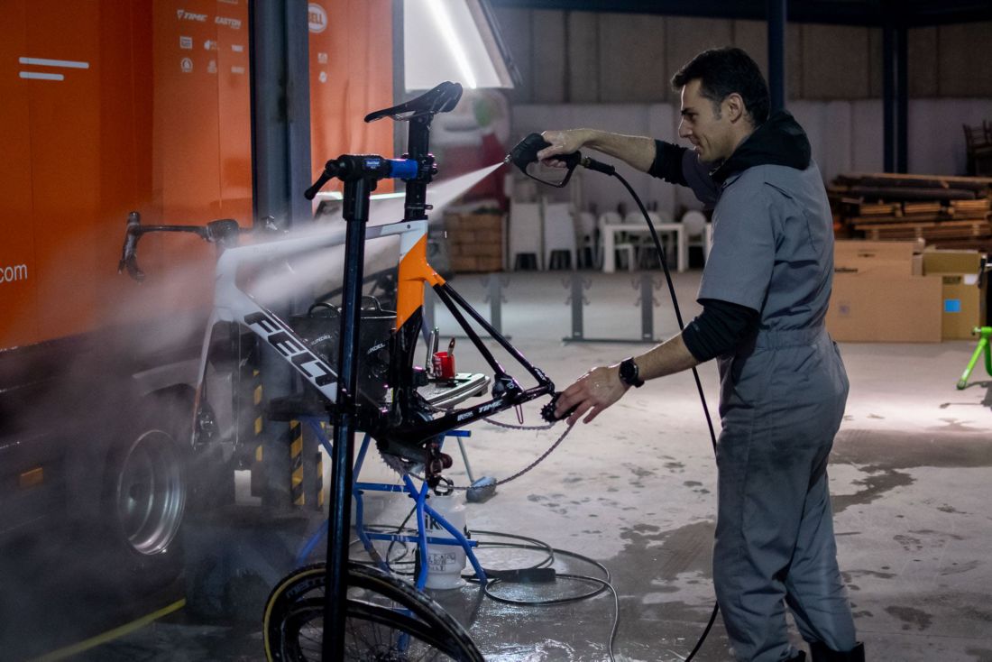 La llave dinamométrica, tu mejor amiga si tienes carbono en la bici