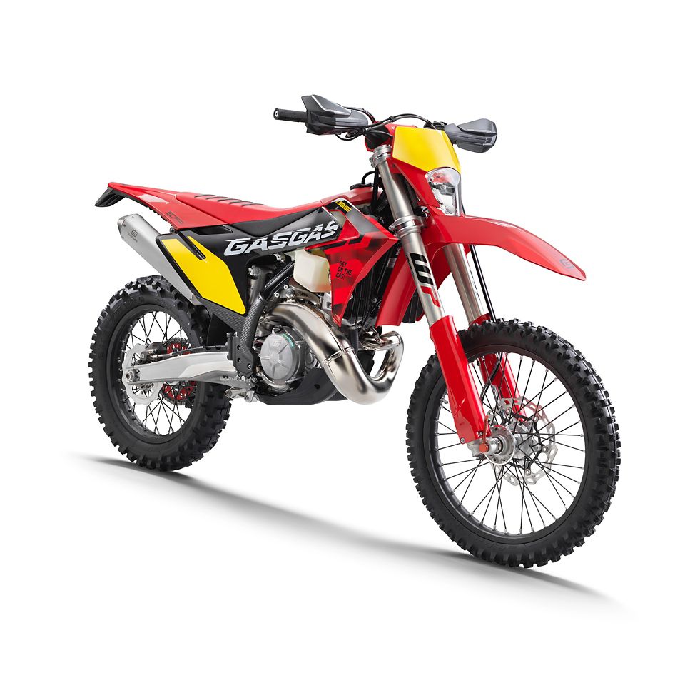 GASGAS_25_Enduro_EC 300 GP_Studio front right