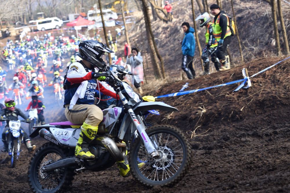 ピアリマーマのレースクロス Amazon.co.jp: PIRELLI(ピレリ)バイクタイヤ MT21ラリークロス