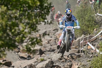 HQV_Rider-Support-Program_03