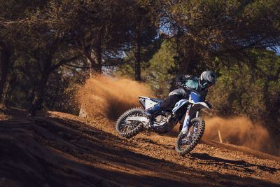 Husqvarna-Motocross-FC-450-2026-startpage-header