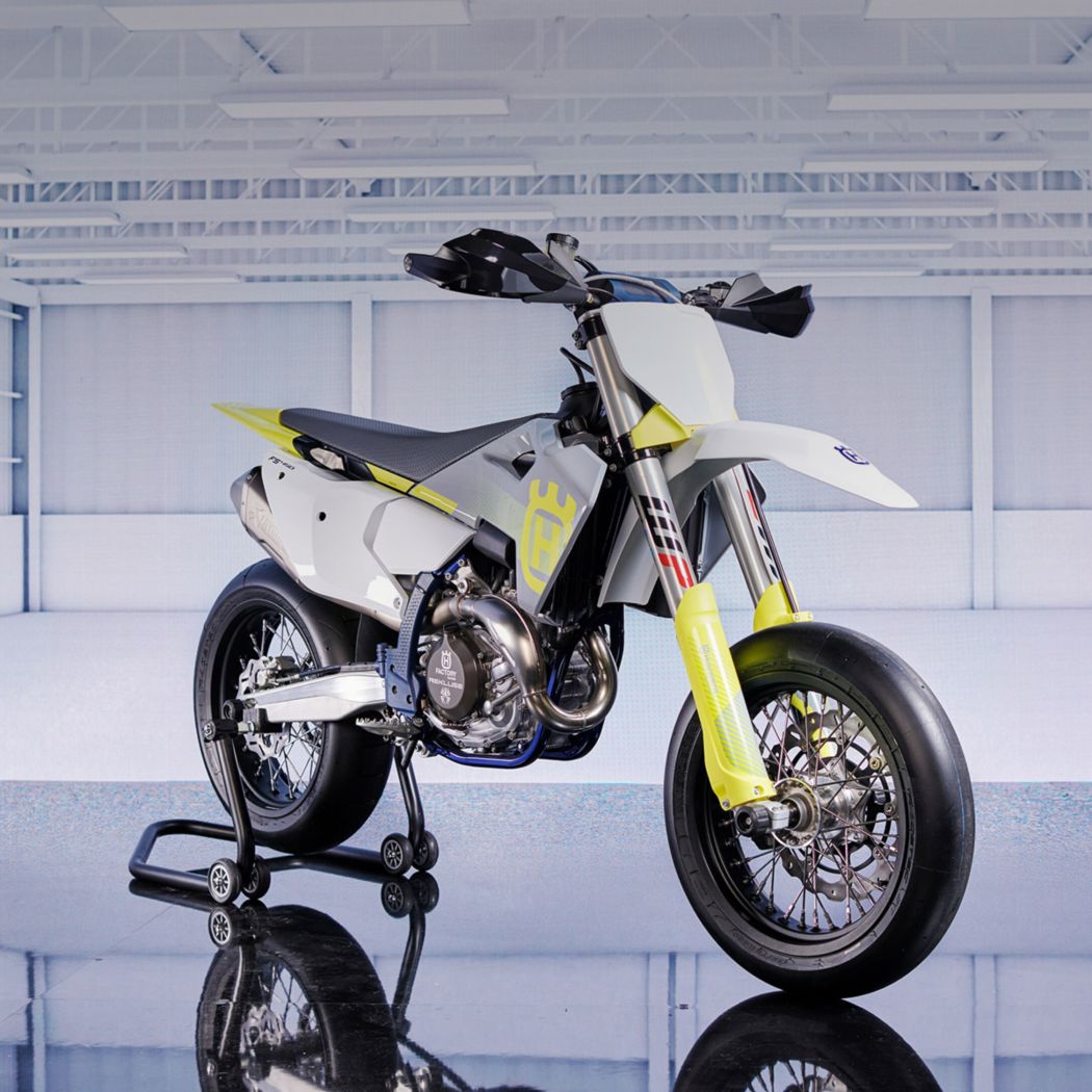 Husqvarna мотоциклы супермото