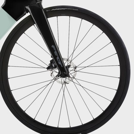 IAX-ADV-105-white-wheels