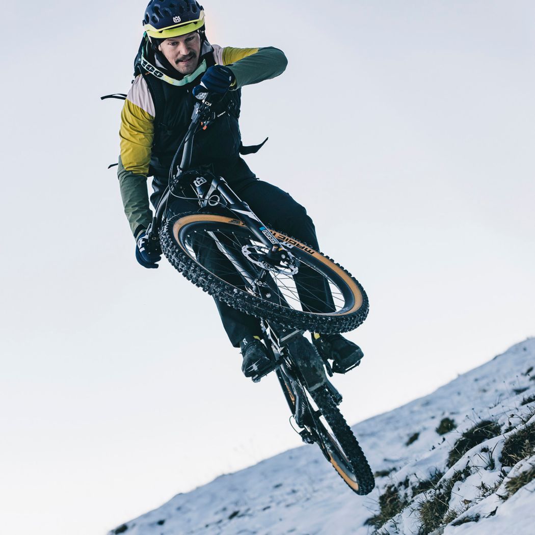 Mountainbike Bekleidung im Winter