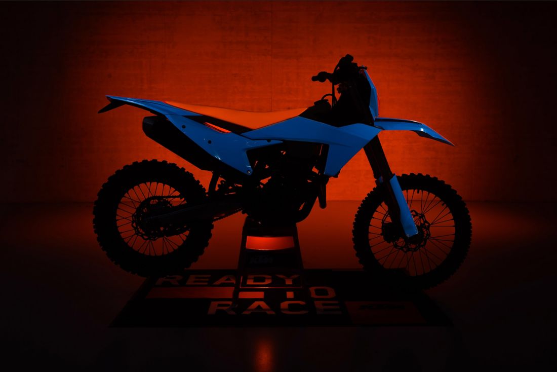 KTM powerparts PHDS エンデューロ　EXC 最強の2stエンデューロマシンに強化、2024 KTM 300 EXCパワー