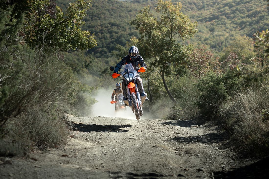 KTMページ KTM 1390スーパーデュークRエボ（2024） バイク購入ガイド バイクブロス