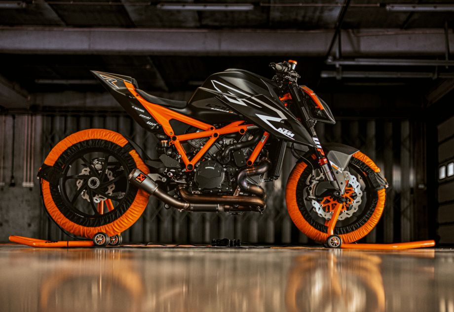 KTM 1290 Super Duke R 2023 - KTM Centurion