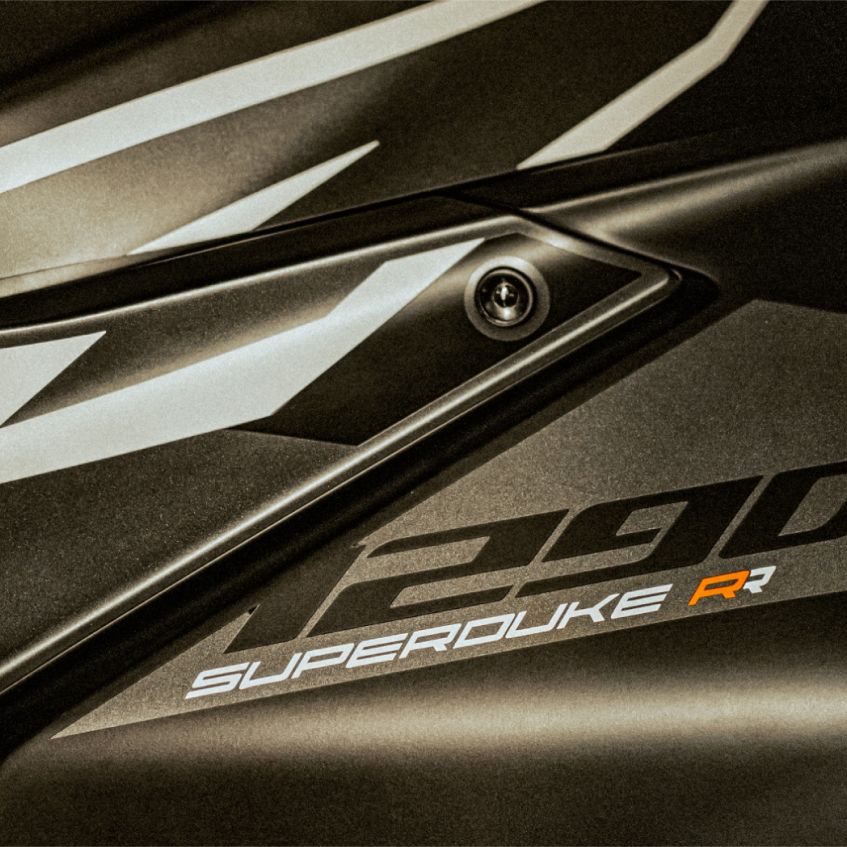 2023 KTM 1290 SuperDuke R Evo Orange/Silver - Grégoire Sport