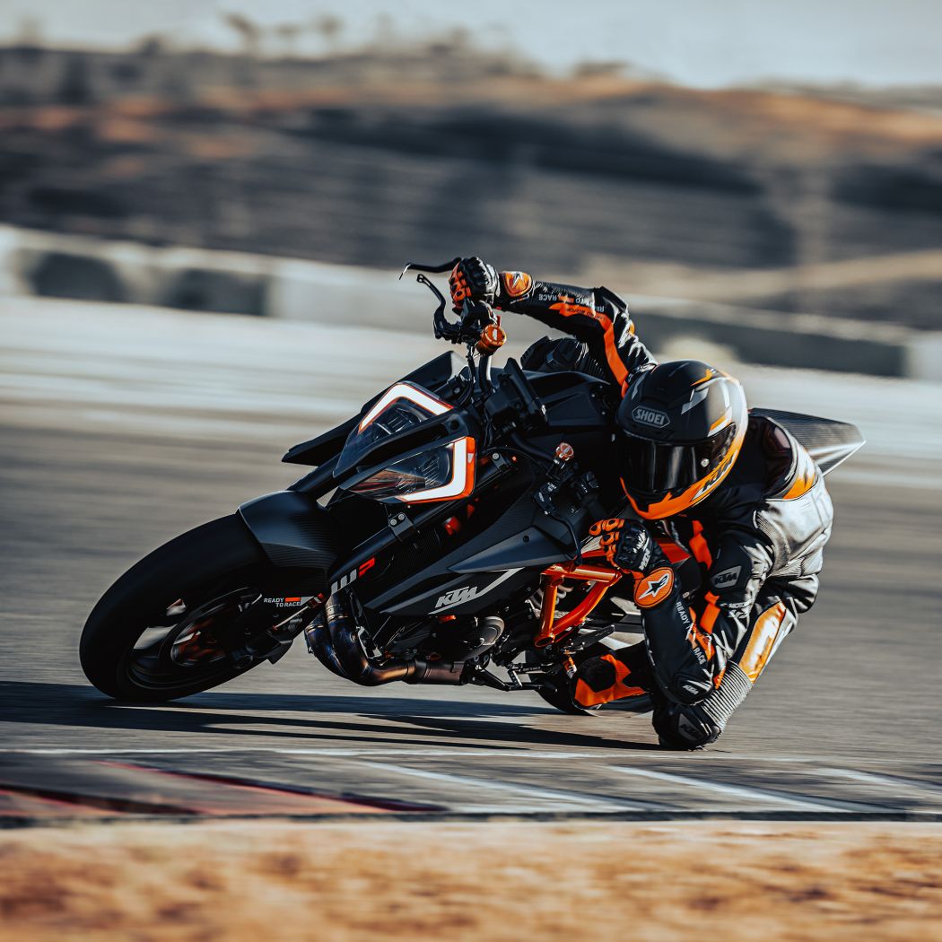 KTM - READY TO RACE