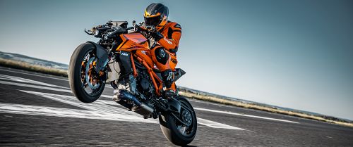 Moto - News, KTM, con i Power Days sconti su abbigliamento e accessori