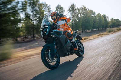 2025 KTM 1390 SUPER ADV S EVO | KTM