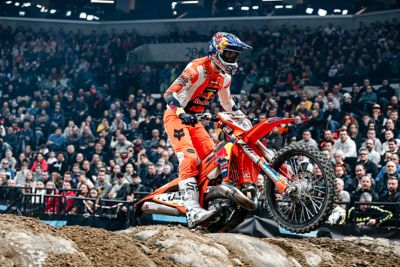 TROY LEE DESIGNS/RED BULL KTM FACTORY RACING'S BRIAN MOREAU INJURED AT  TAMPA SX