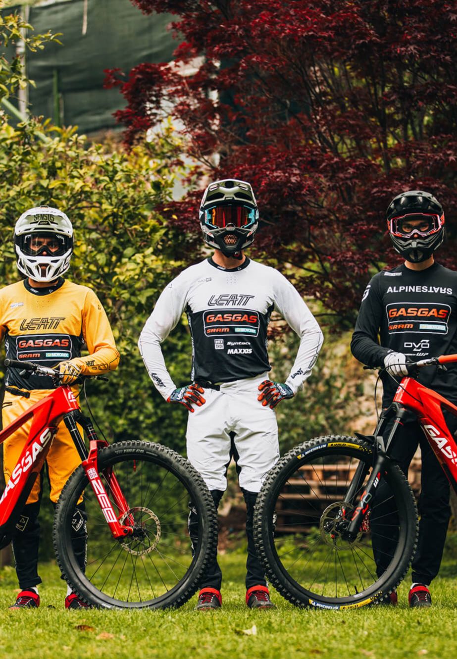 Shops enduro race bikes