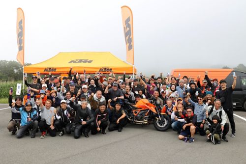 KTM トラベル バイク - 無限の冒険 | KTM 日本