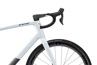VR-ADV-Ultegra-Di2-lightning-white-cockpit