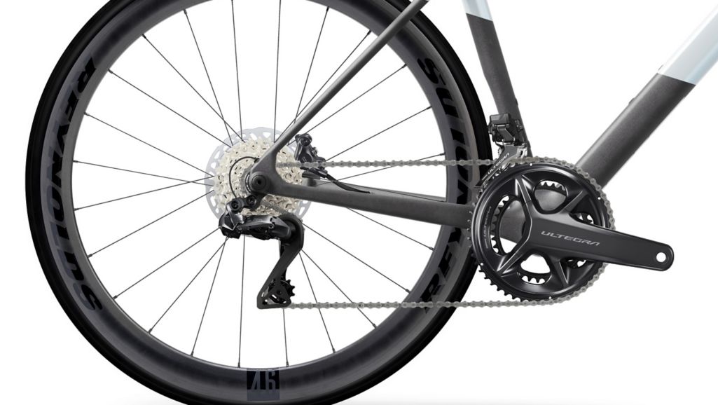 VR-ADV-Ultegra-Di2-lightning-white-drivetrain