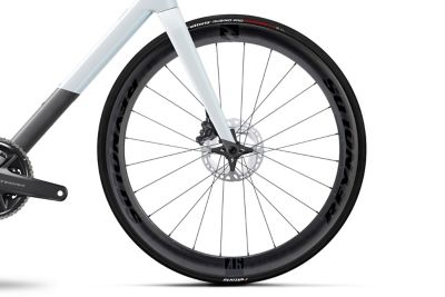 VR-ADV-Ultegra-Di2-lightning-white-wheels