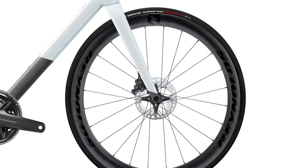 VR-ADV-Ultegra-Di2-lightning-white-wheels