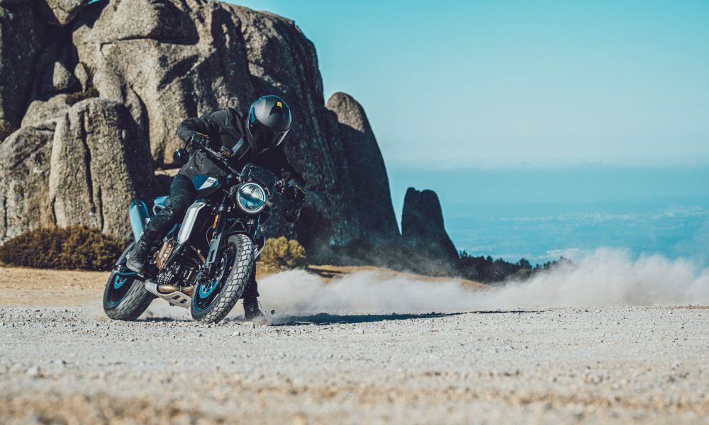 Naked - Husqvarna Motorcycles | Husqvarna 日本 Naked - Husqvarna Motorcycles | Husqvarna 日本